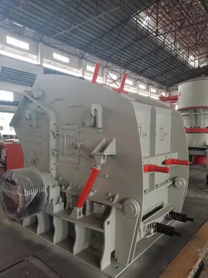 Triturador de esmagamento móvel da pedra calcária do impacto da pedreira da mineração do equipamento 37kw 80-160 TPH