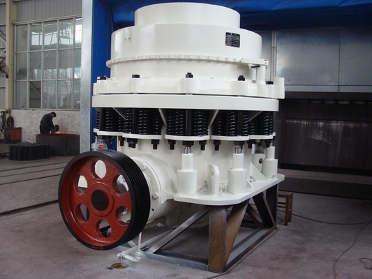 Máquina Mn13Cr2 PYB 600 do triturador do cone da mola de 480 TPH que esmaga e equipamento de mineração