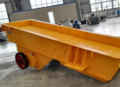 Alimentador de vibração 500 TPH Tray Feeder Quarry Hopper ZSW da série vibratório de 30KW