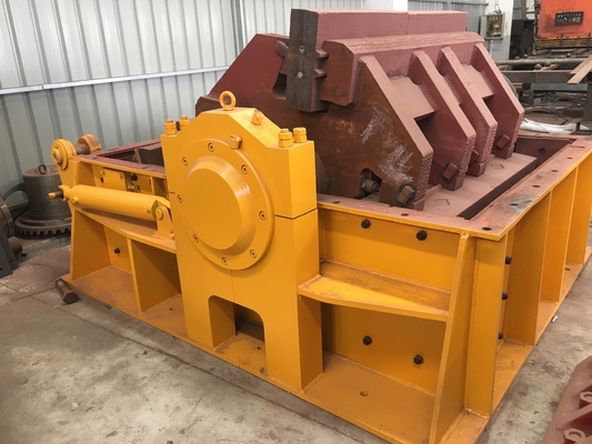 Máquina hidráulica PF1210 portátil do triturador de impacto da pedreira para minérios médios da dureza